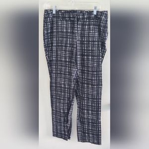 Apt. 9 women's misses size 8 black and white checkered pattern casual pants.